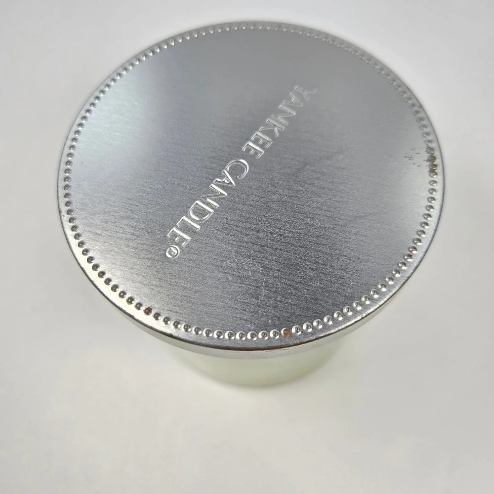 Yankee Candle Simply Home Bartlett Pear Scented Jar Candle 7 oz Green‎ Wax